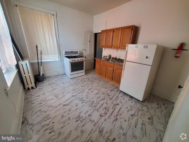 Building Photo - 1335 Perkiomen Ave Rental