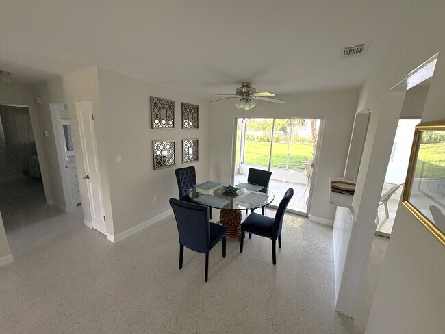 Photo - 108 Charles Dr