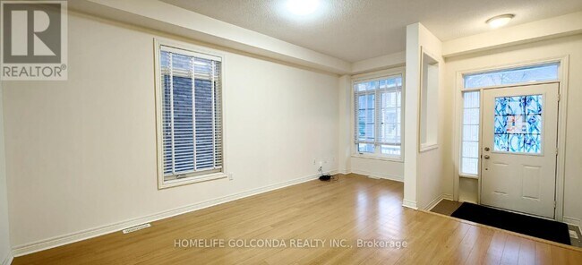 Photo - 21 Chokecherry Cres