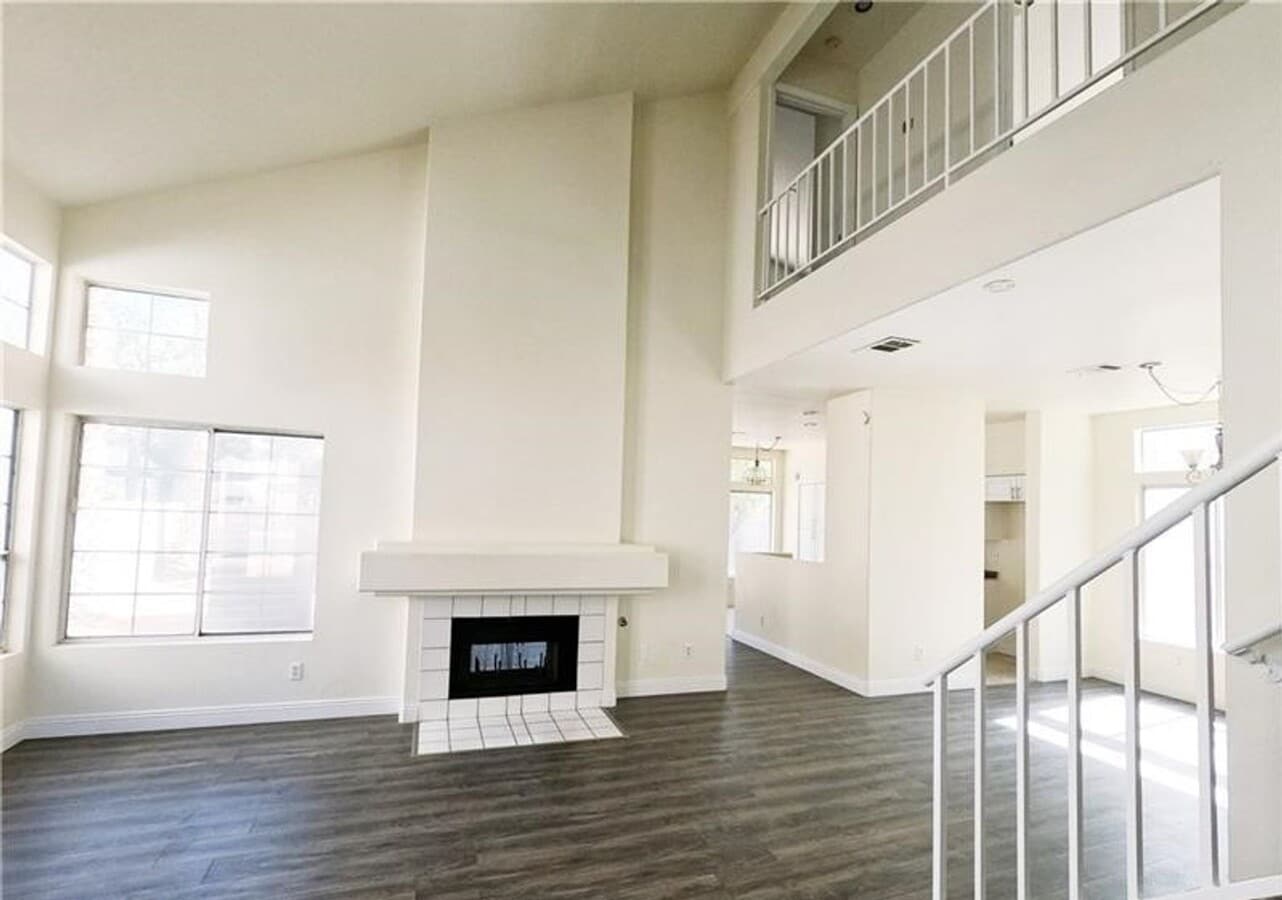 Photo - 4 Bedroom!  Buffalo & Smoke Ranch Area!