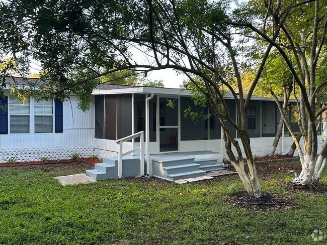 Building Photo - 895 Navajo Dr Rental