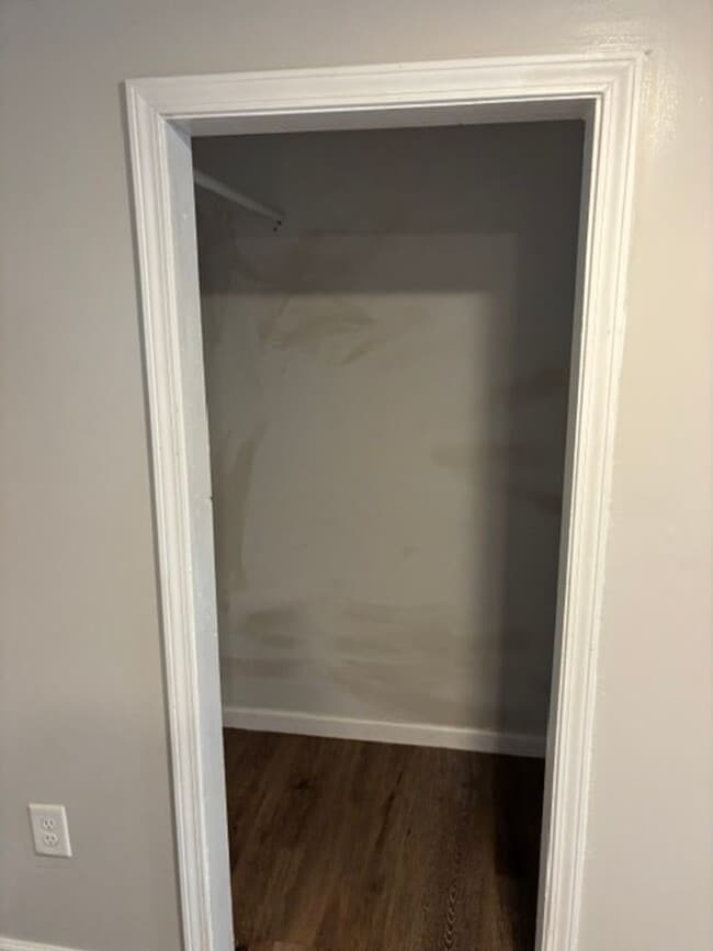 Photo - Blandford Avenue - 817 &amp; 817.5 Unit 817 1/2  A