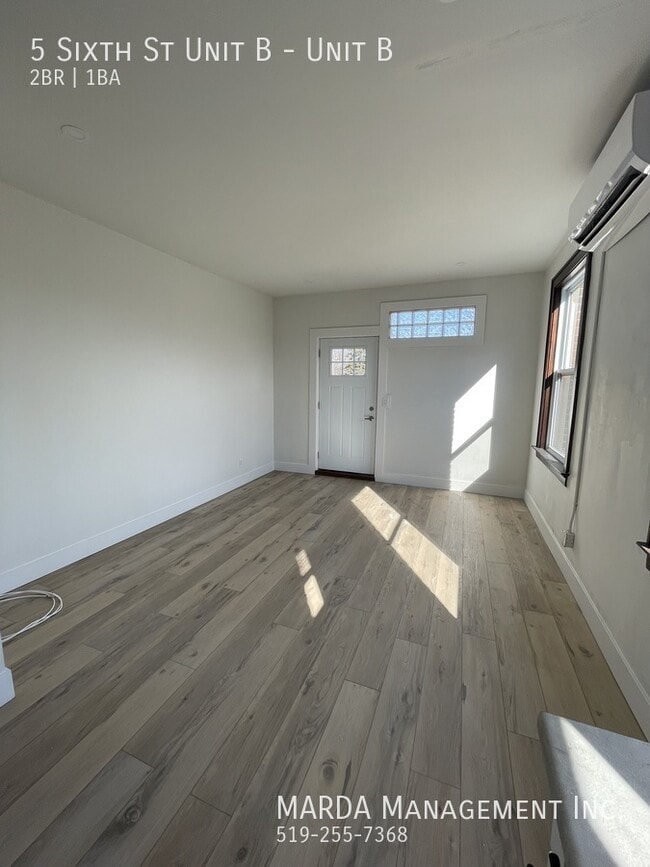 Photo - MODERN 2 BED/1 BATH UNIT IN CHATHAM + HYDRO Unité B