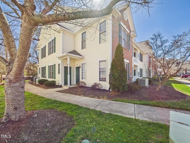 Photo - 2111 Kudrow Ln