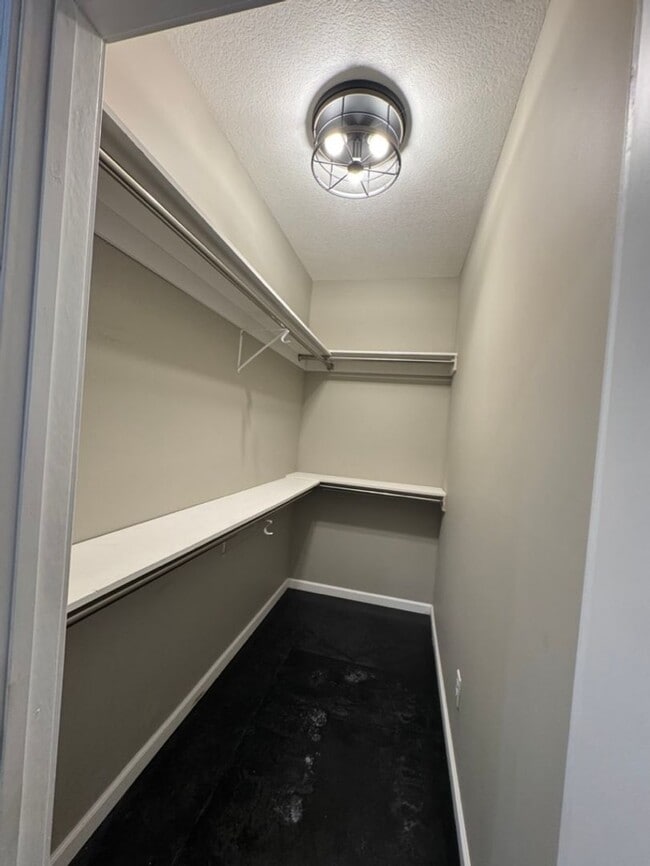 Photo - 109 N Main St Unidad #200