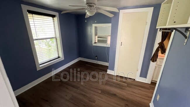 Photo - 4330 Coyle St