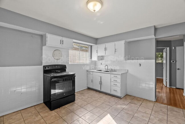 Photo - 1216 Lakeview Ave