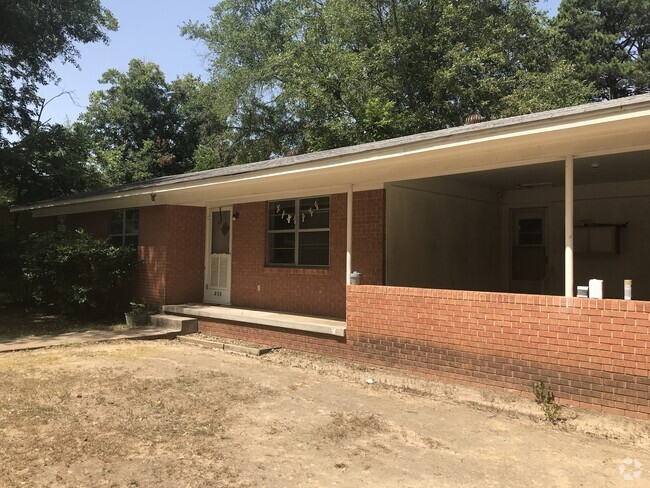 Building Photo - 3/1.5 pet friendly Gilmer Rental