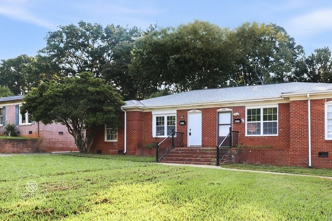 Building Photo - 3700 Driftwood Dr Unit 3702