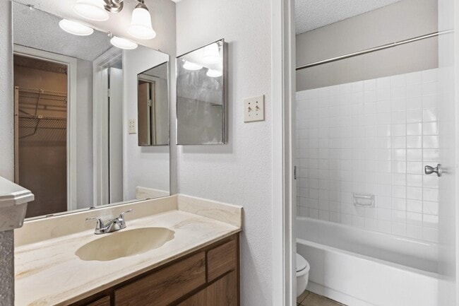 Photo - 3919 Fairmont Pkwy Unidad 148