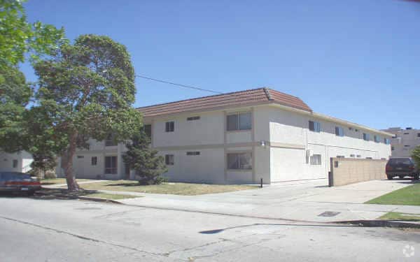 Building Photo - 1628 W 218th St Rental