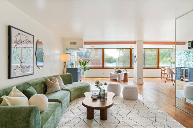 Photo - 800 N Washington St Unit 302