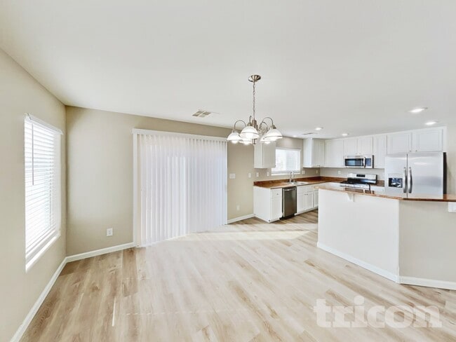 Photo - 8737 Dodds Canyon St