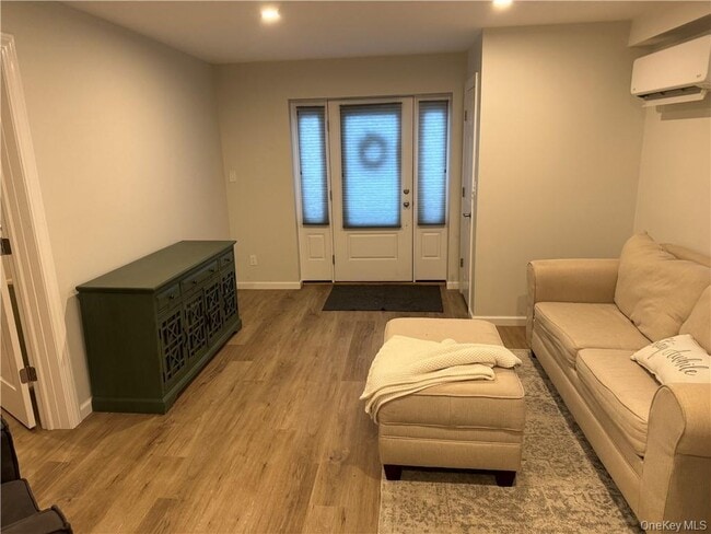 Photo - 28 Lakeview Dr