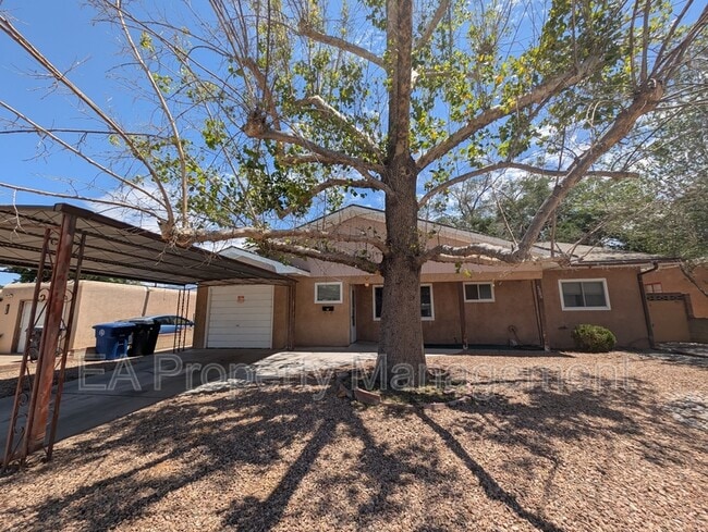 Building Photo - 3204 La Veta Dr