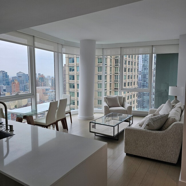 Photo - 1626 Broadway-SI ID1461706P Unit SI ID1461706P