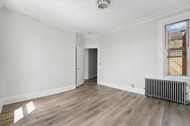Photo - 335 47th St Unit 3