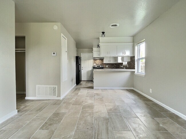 Photo - 6116 S Madison Plz Unit B