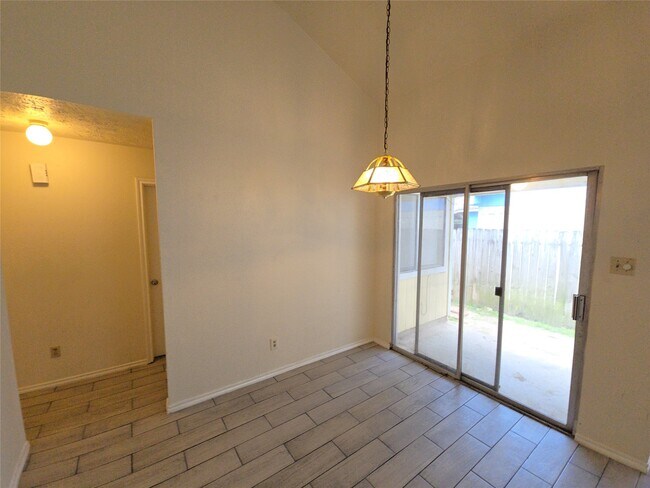 Photo - 3930 Mohlerbruk Dr