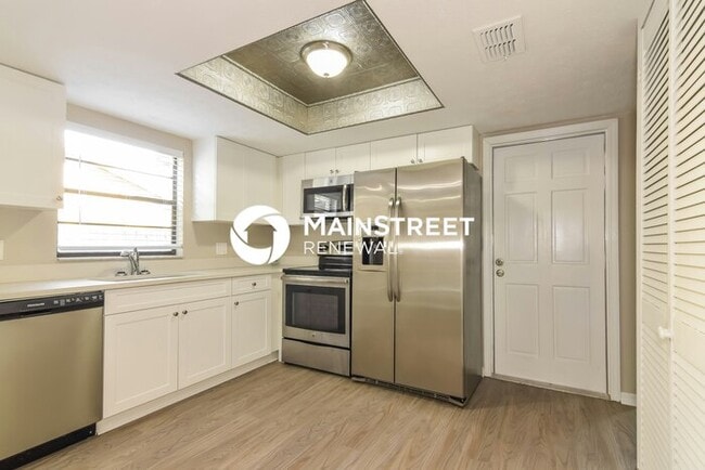 5 Bedroom Pet-Friendly Home in Brandon, FL with Main Street Renewal