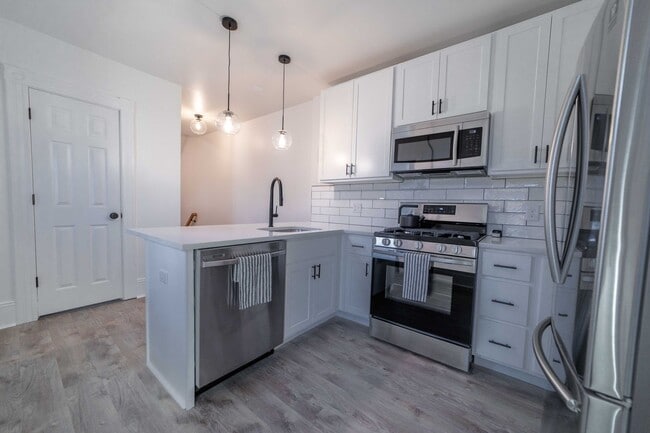 Building Photo - 617 E Chestnut St Unit Apt 2