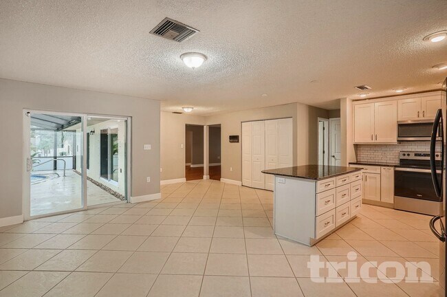 Photo - 215 Hillcrest Dr