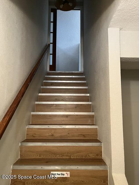 Photo - 1467 Guava Ave