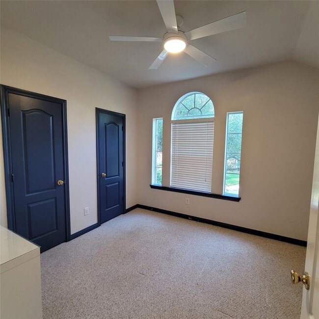 Photo - 18411 Autumn Park Dr