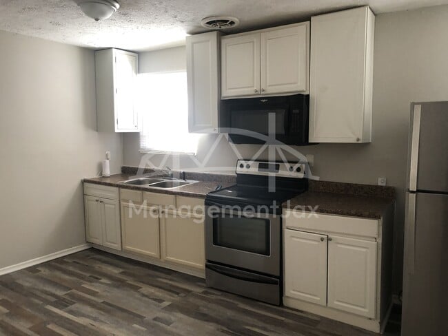 Photo - 7216 Ken Knight Dr W