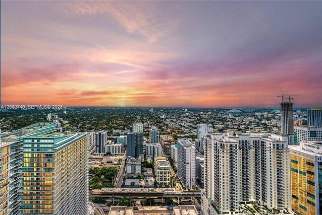 Photo - 1000 Brickell Plaza Unit 4906