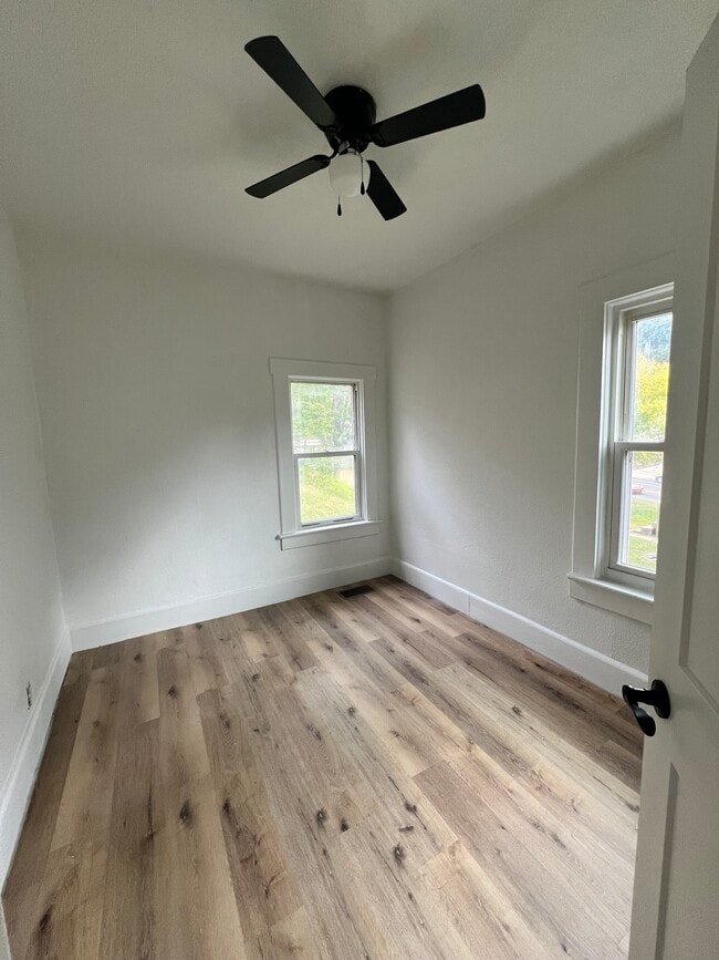 Photo - 439 S Parker Dr Unit Lower