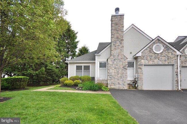 Photo - 8 Northrup Ct Townhome