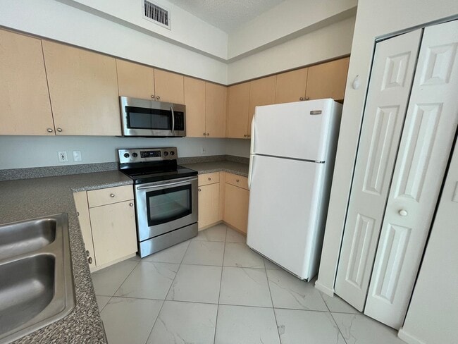 Photo - ANNUAL RENTAL - RESERVE AT NAPLES -2 BED 2...