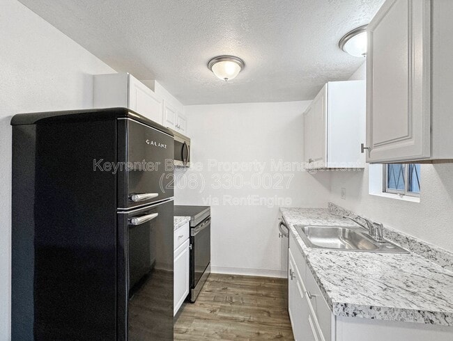 Photo - 4811 W Targee St