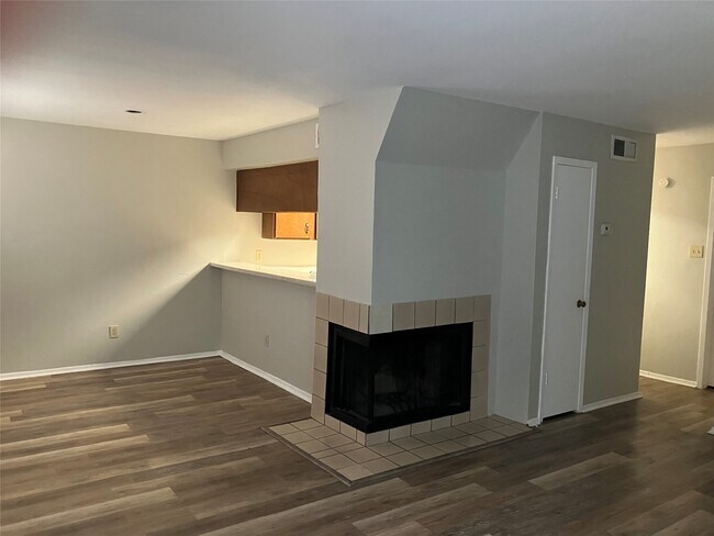 Photo - 8048 Sands Point Dr Unidad C