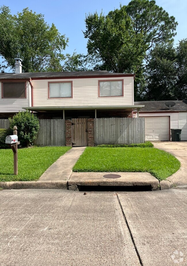 Building Photo - 6035 Fairmeadow Dr Rental