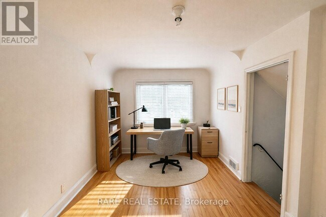 Photo - 46 Dunblaine Ave