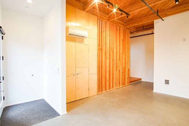 Photo - Modern Design Live/Work Townhouse in NW Portland! Unidad 1247