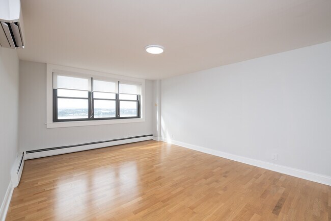 Photo - 1400 Columbia Rd Unit 1410-12C