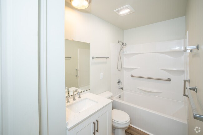 1BR, 1BA - 1,000SF - Bathroom
