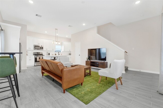 Photo - 6320 Laura Koppe Rd