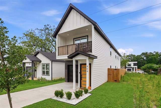 Photo - 404 N Moore St