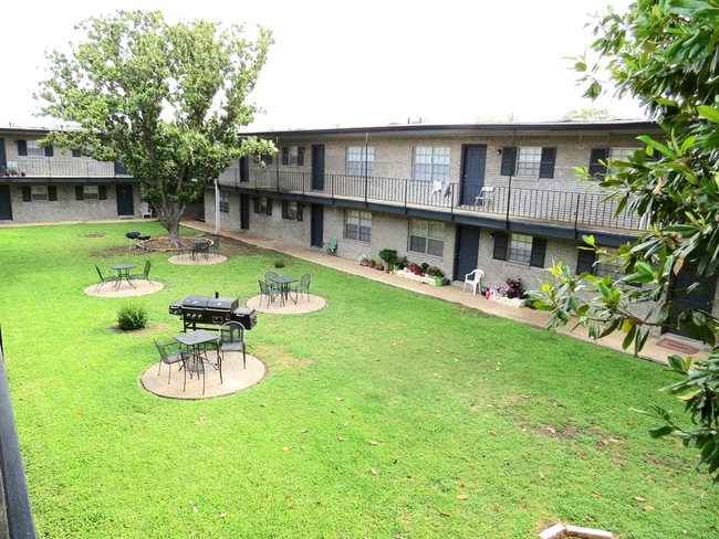 Photo - The Grove at Rampart