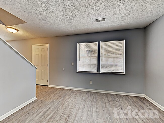 Photo - 313 Green Rose Rd