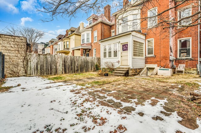 Building Photo - 6362 Aurelia St Unit 2