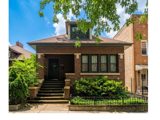 Building Photo - 4940 N Whipple St