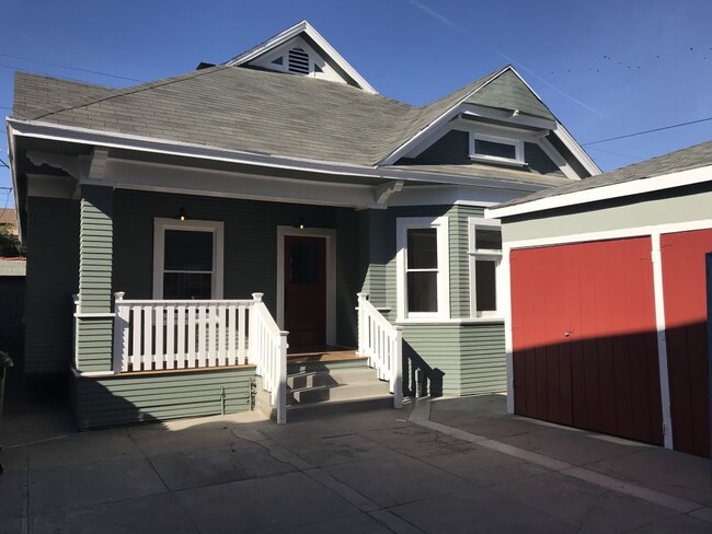 2323 1/2 S Catalina St - 2323 1/2 S Catalina St House