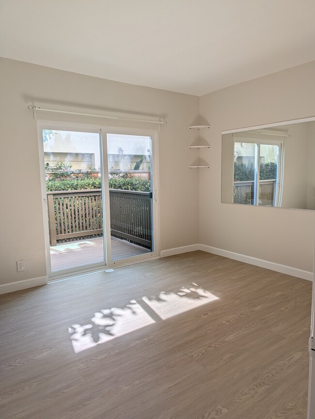 Photo - 1127 Grand Ave Unidad #5