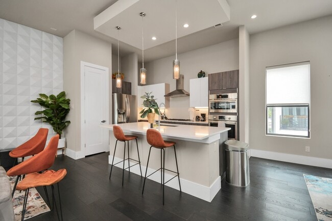 Photo - 1617 Wheeler Ave