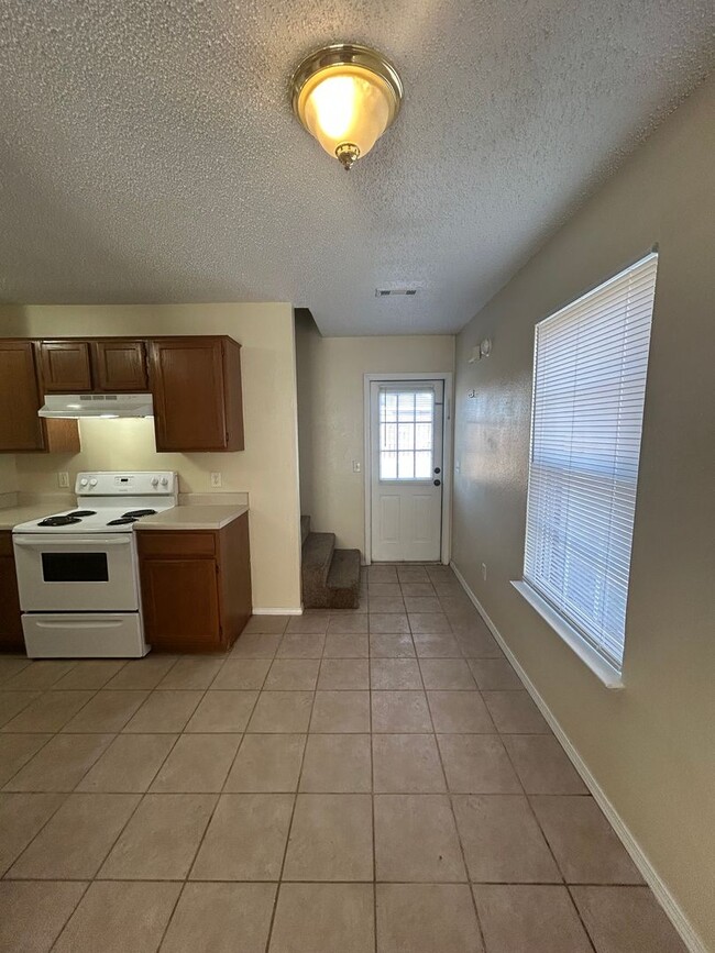 Photo - 3400 SW Landau Ct Unit 3400 SW Landau Ct Apt 1